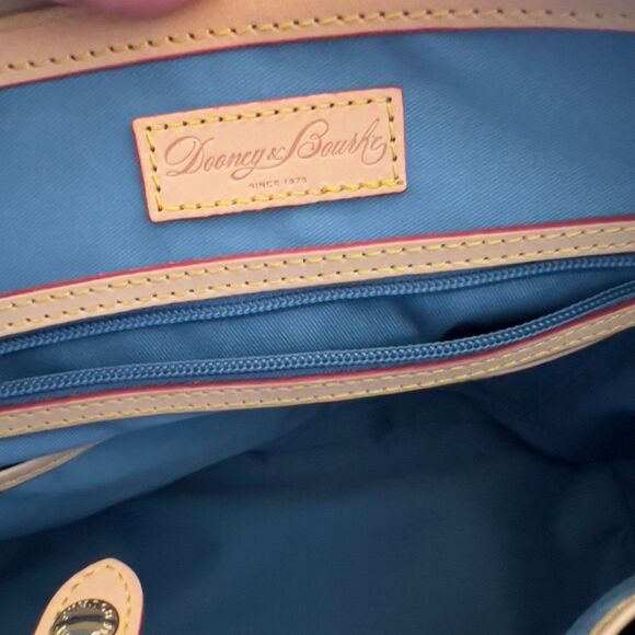 Dooney & Bourke Zip Zip Satchel With Leather Strap*Flaw - Picture 9 of 9